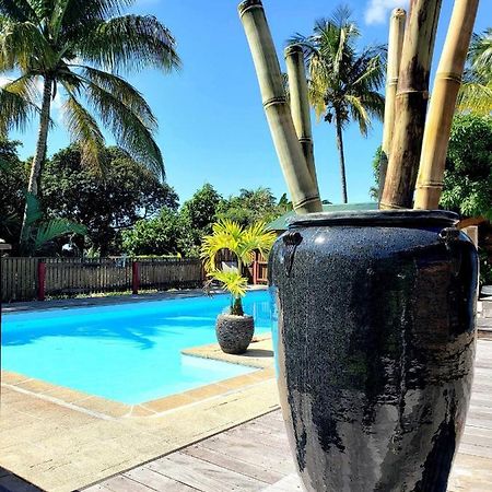 Les Bananes Vertes Ecolodges Saint-Claude Exteriör bild