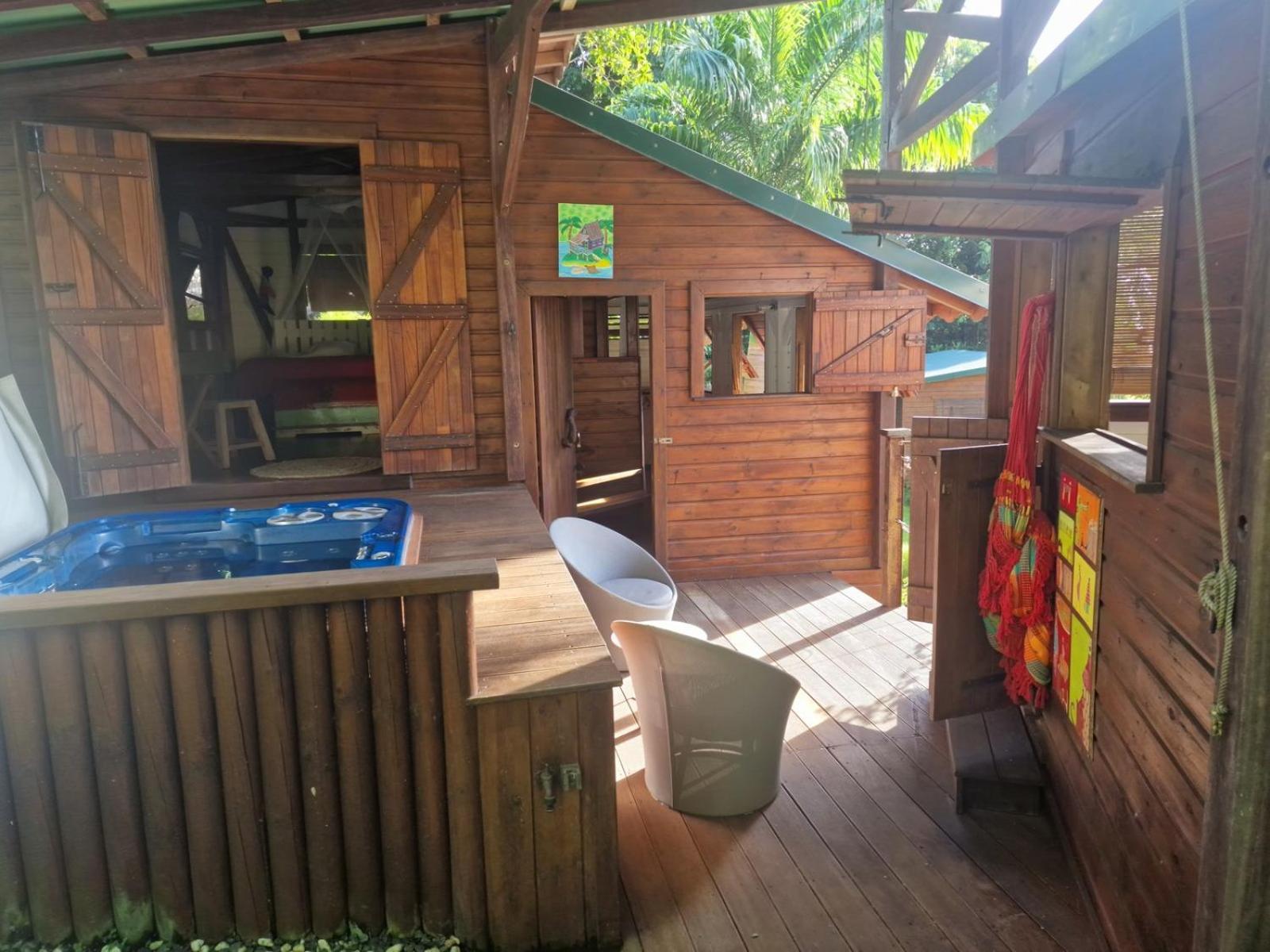 Les Bananes Vertes Ecolodges Saint-Claude Exteriör bild